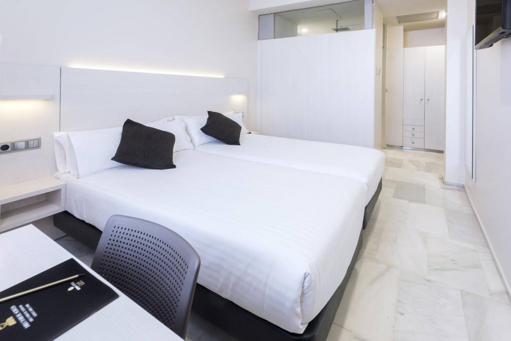 Фото Serhs Carlit Boutique Hotel