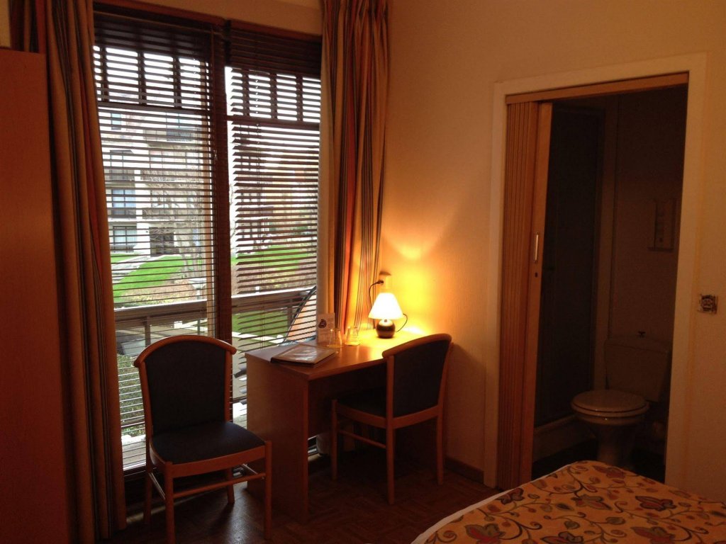 Фото отеля 2