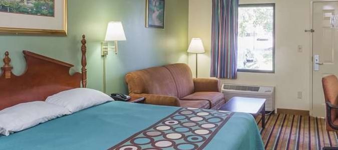Фото Super 8 by Wyndham Norcross/I-85 Atlanta