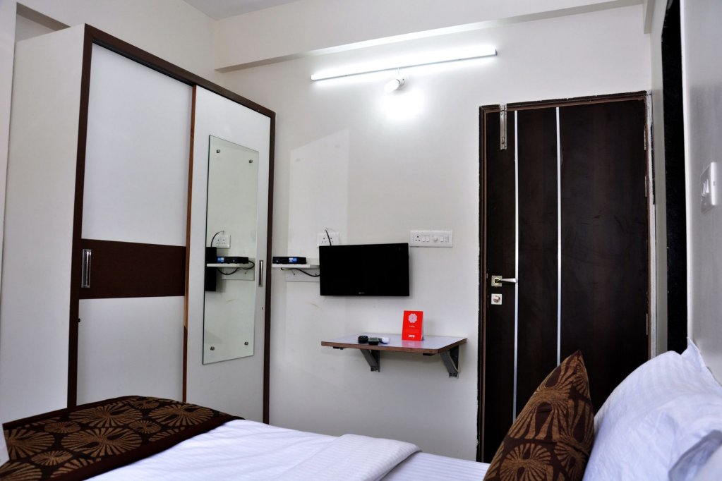 Фото Oyo 9533 Hotel Milind Villa