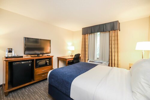 Гостиница SureStay Plus Hotel by Best Western Elizabethtown Hershey