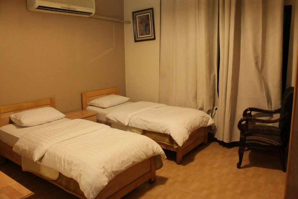 Hotel Alballouti hotel suites, Amman, photo