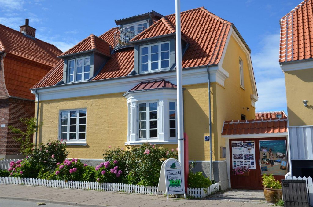 Фото отеля 1