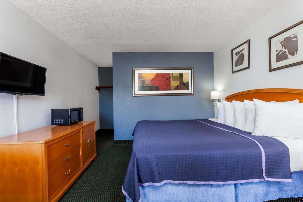 Фото Quality Inn Orlando
