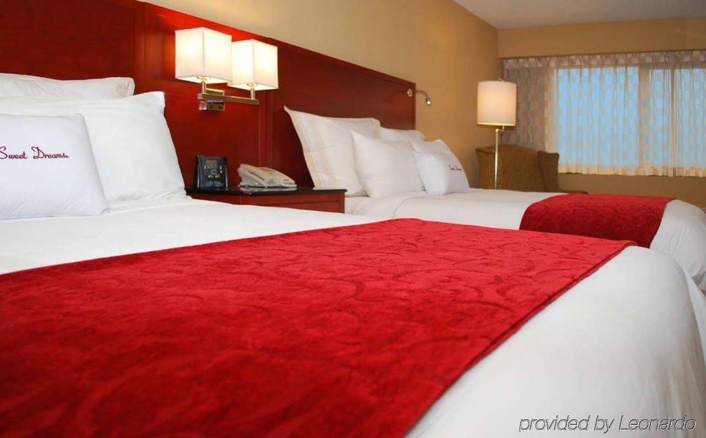 Фото DoubleTree by Hilton Los Angeles - Norwalk