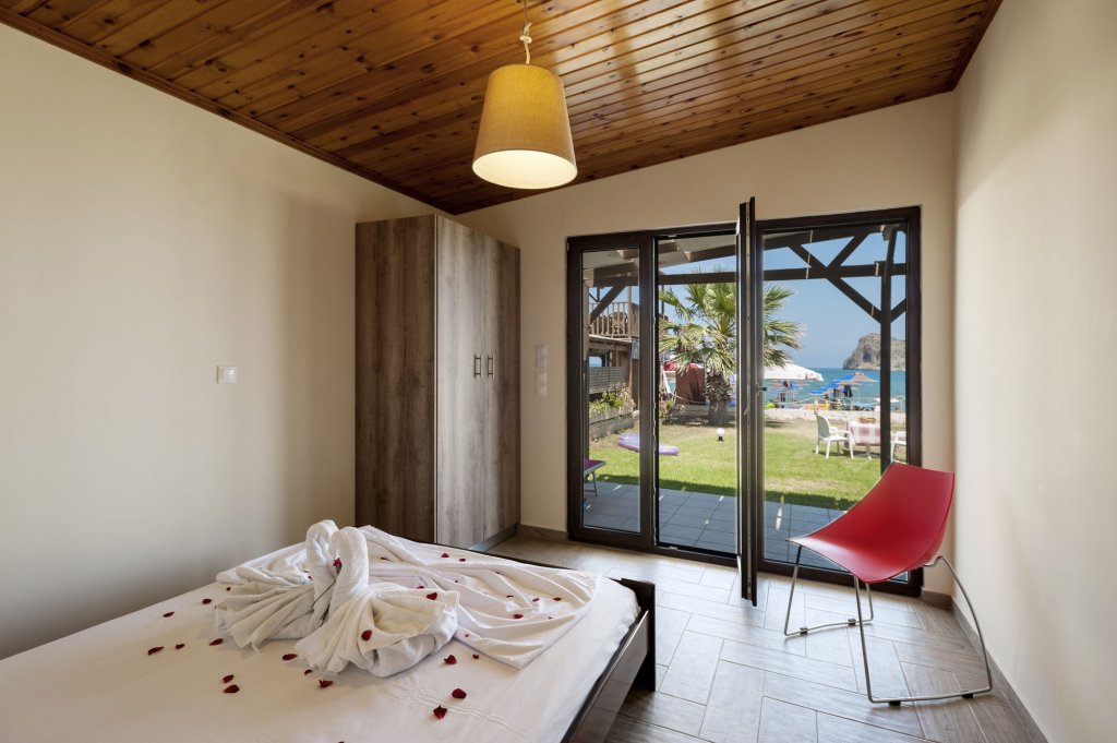 Фото Sea Front Villas