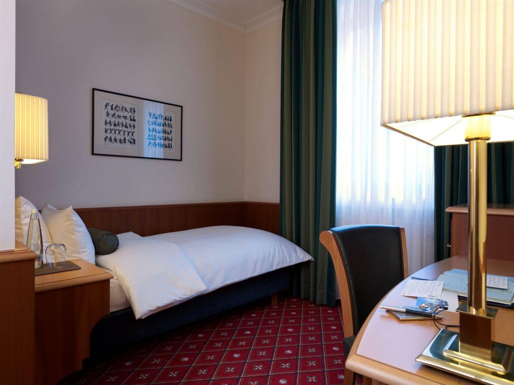 Фото Platzl Hotel