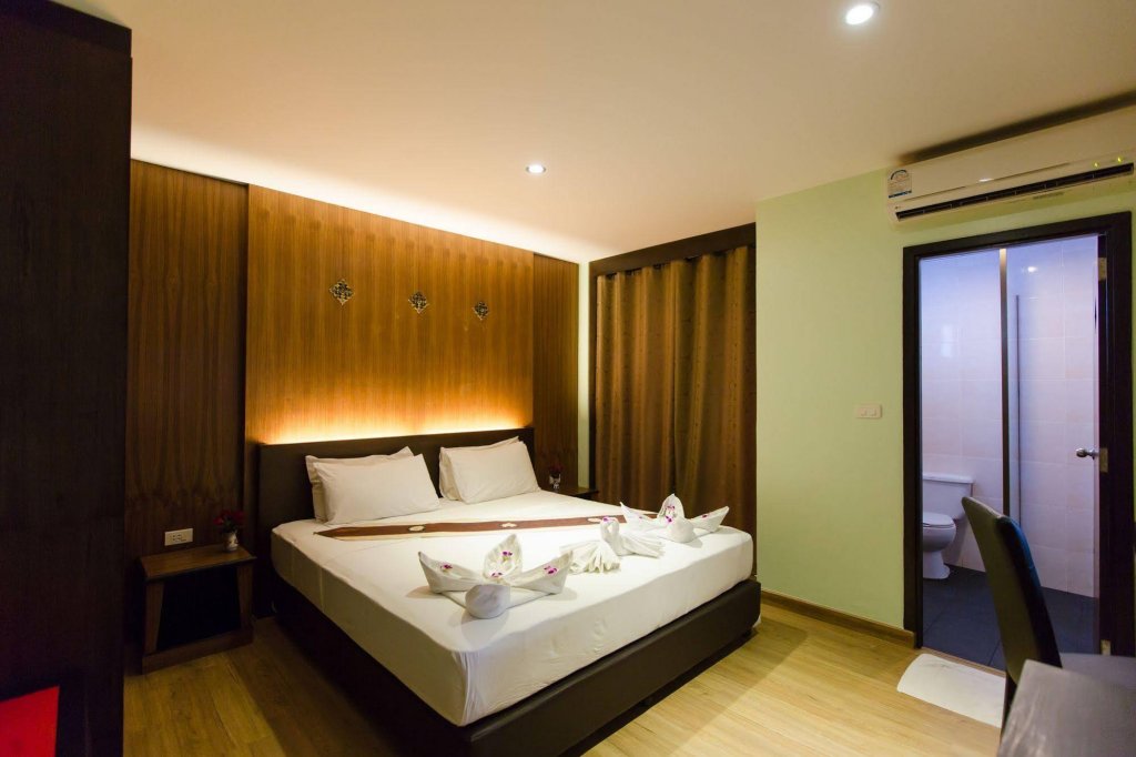 Фото отеля 2