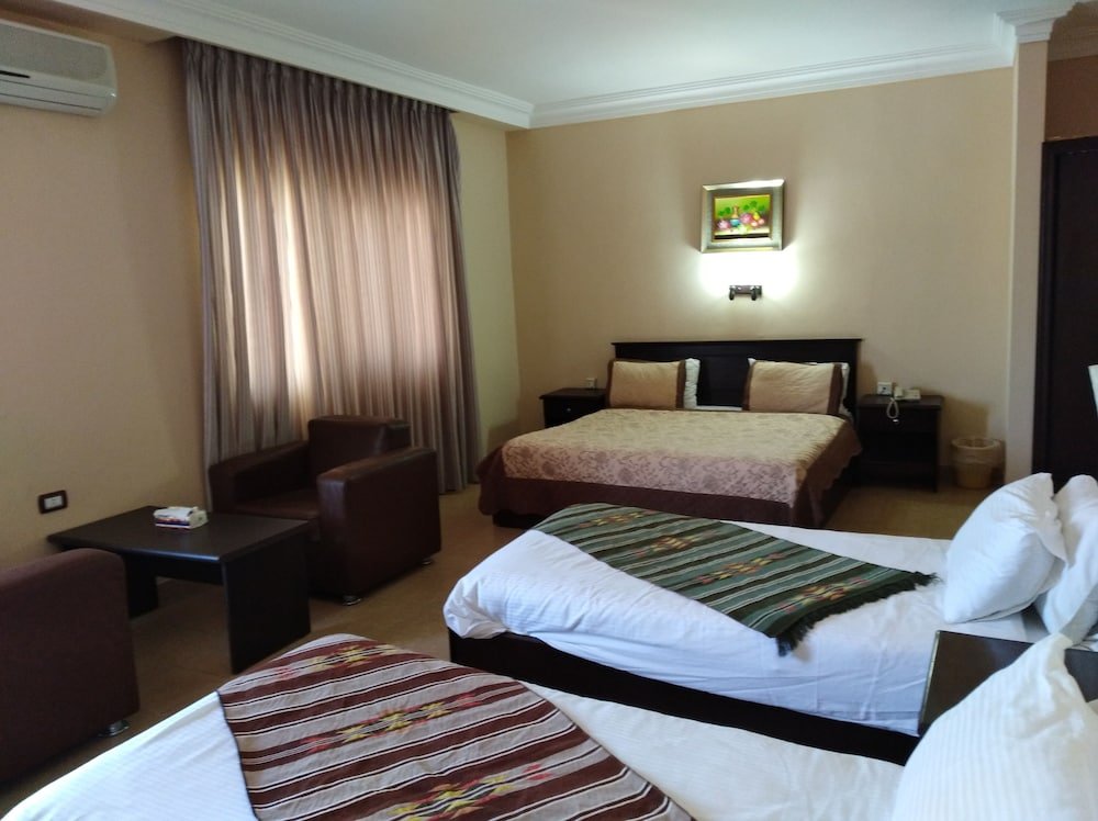 Фото Delilah Hotel