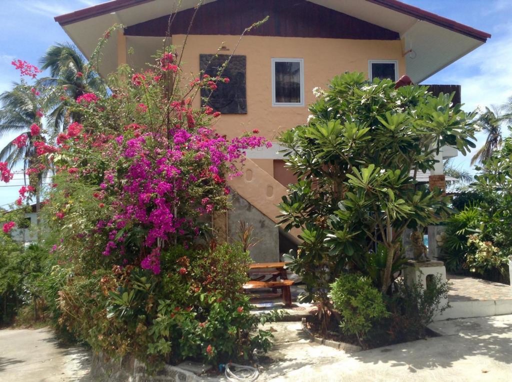 Фото отеля 2