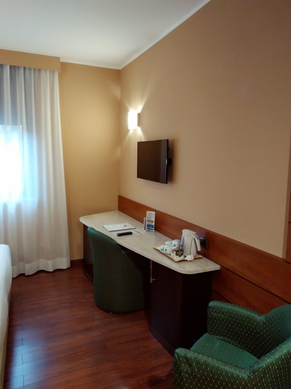 Фото Hotel Mirage, Sure Hotel Collection by Best Western
