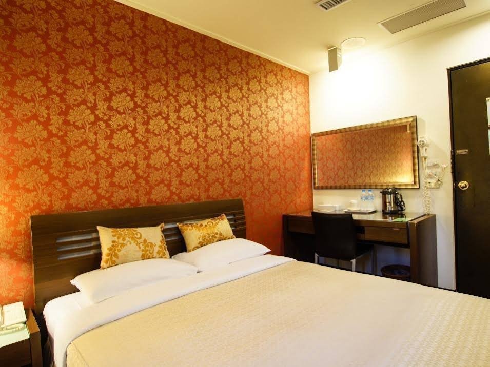 Фото Tainan First Hotel - Hostel