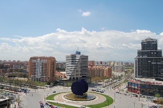 Фото Hotel Ilunion Valencia 3