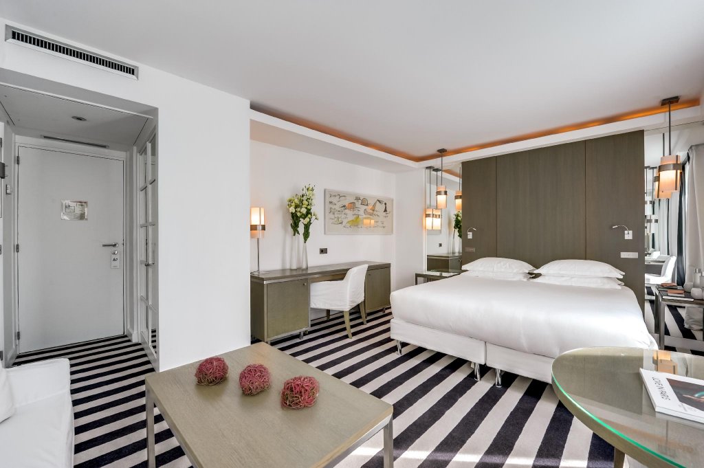 Фото Hôtel Le A