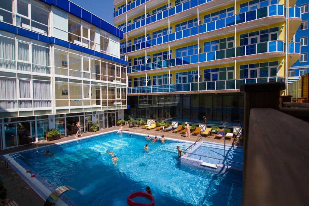 Фото отеля 1