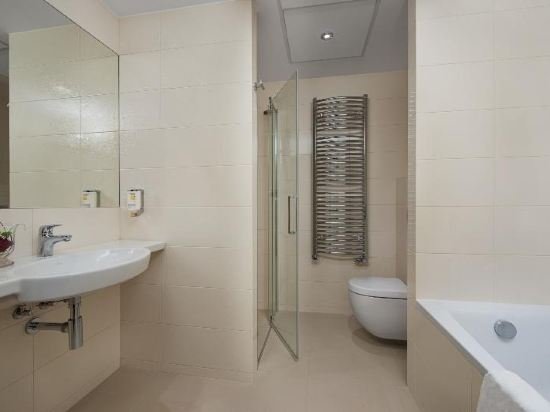 Фото Hotel Warszawianka