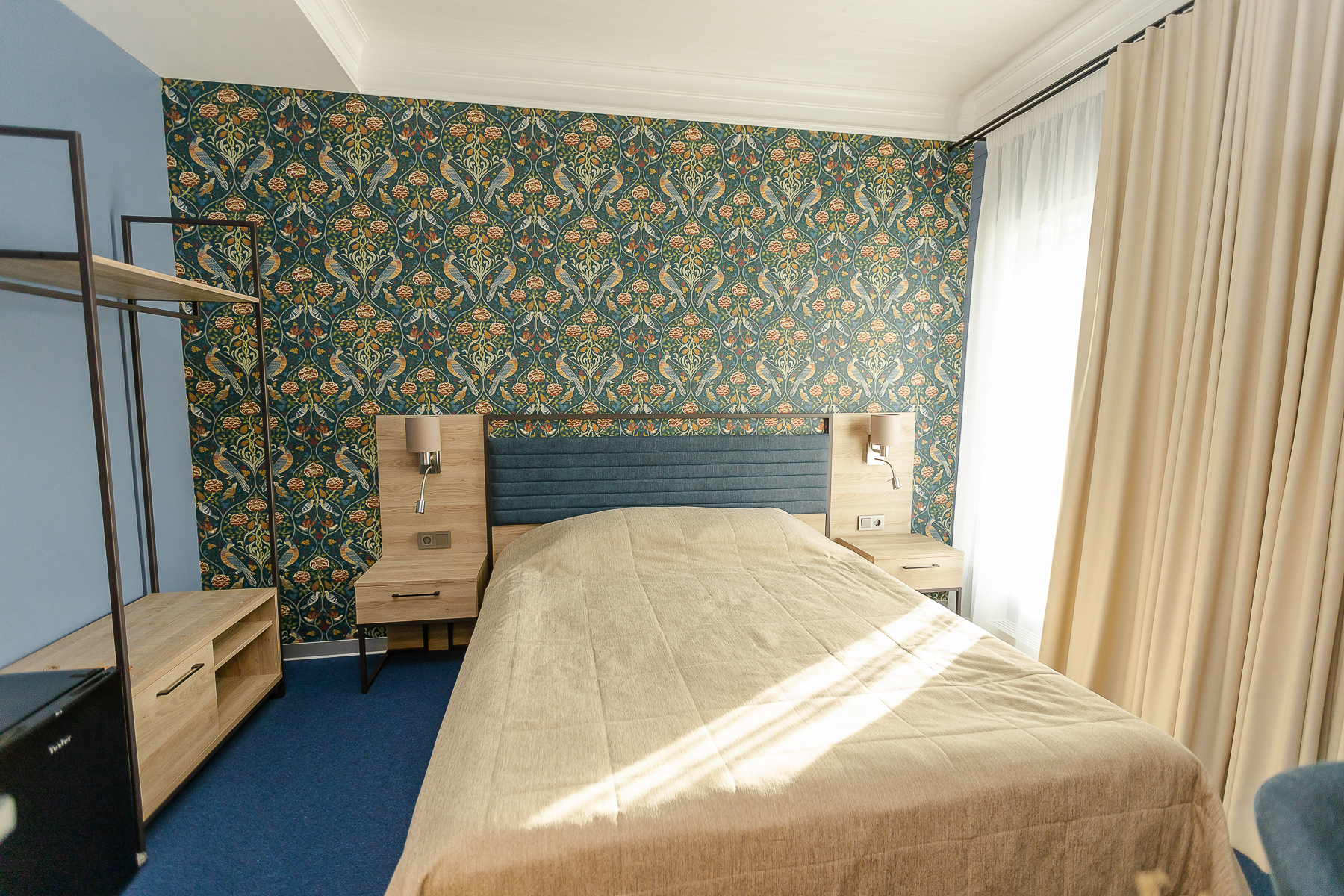 Фото Светлый