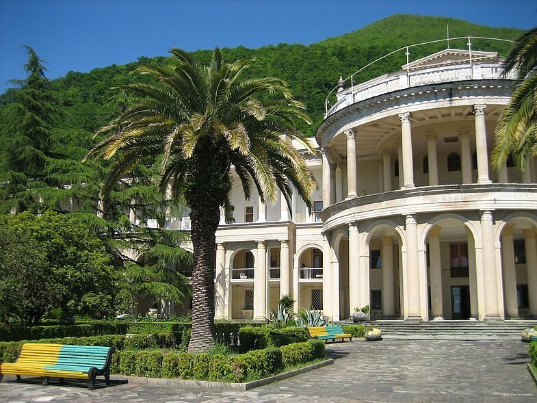 Абхазия отель кипарис