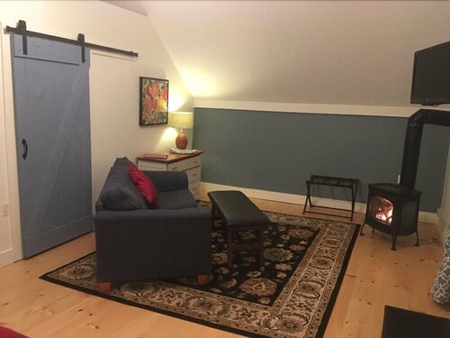 Внешний вид отеля Harvest Barn Inn в Рокингеме, фото 5