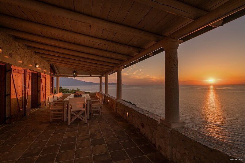 Фото Blue Caves Villas