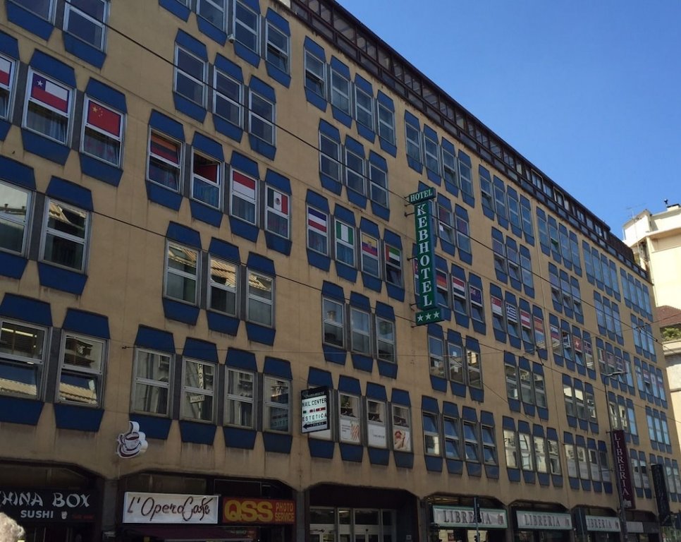 Фото отеля 1