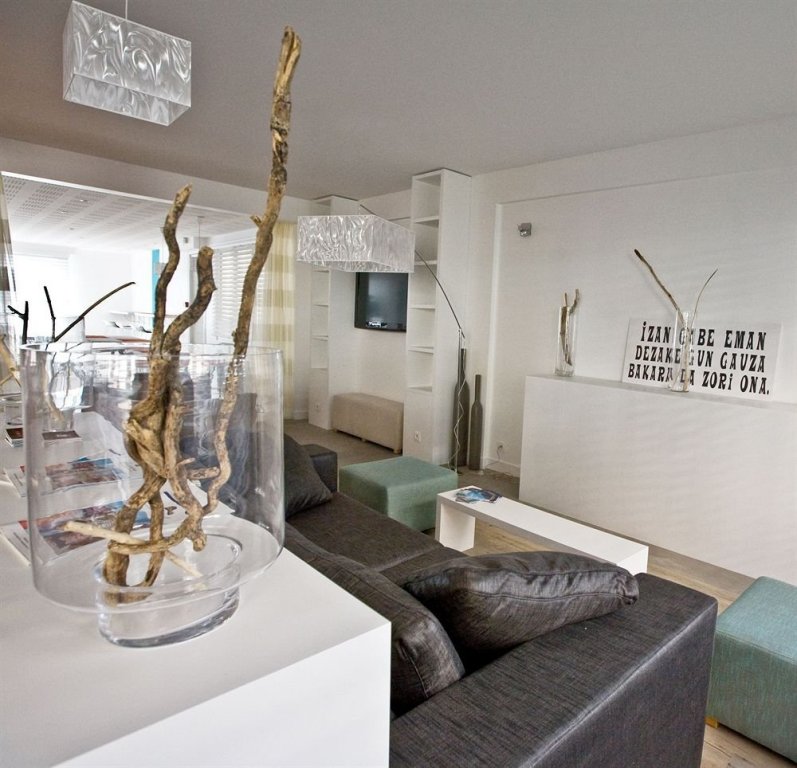 Фото Hotel Kemaris