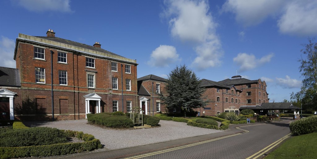 Фото DoubleTree by Hilton Stoke on Trent