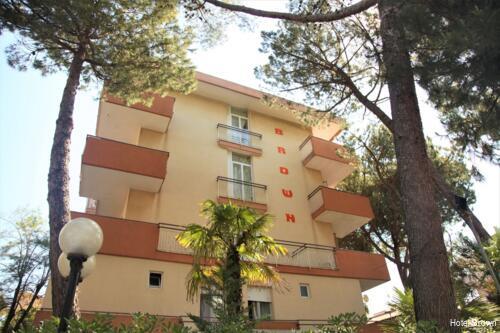 Фото Hotel Brown