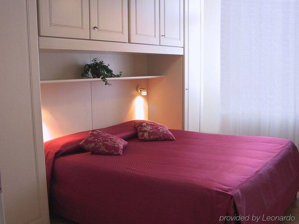 Фото Hotel Suite Home Prague