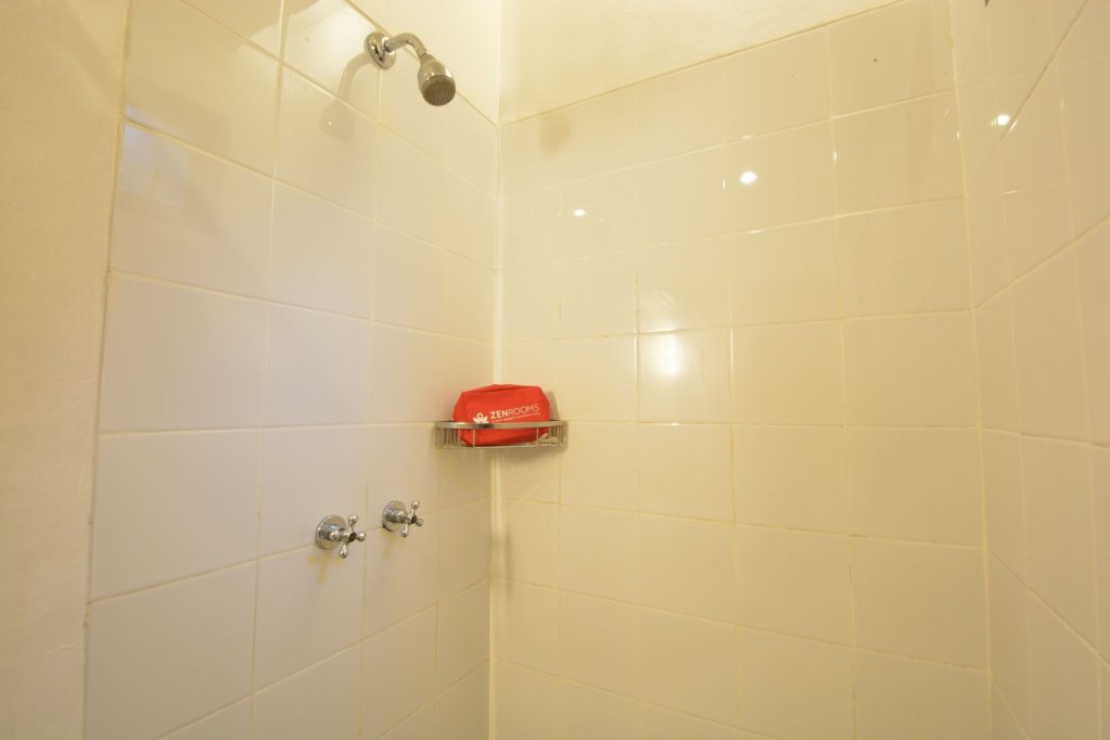 Фото Zen Rooms Kemang Ampera