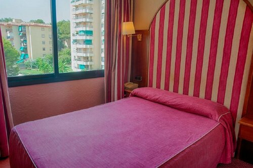 Гостиница Hotel Blue Sea Al Andalus в Торремолиносе