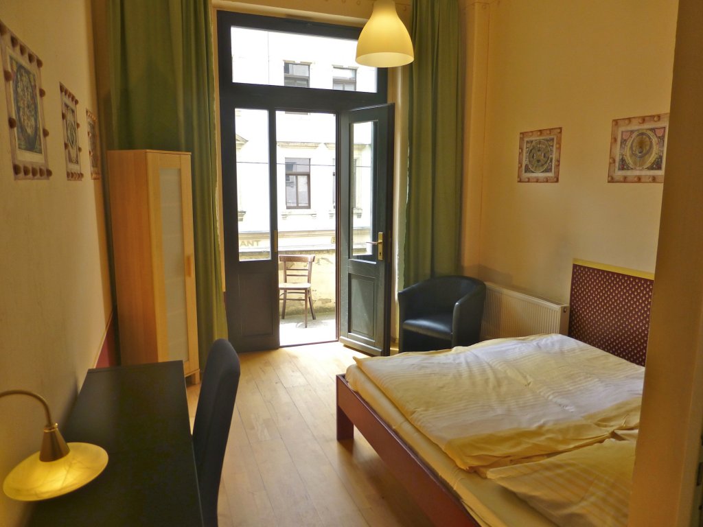 Фото Hostel Mondpalast