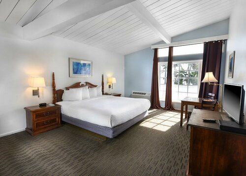 Гостиница Laguna Beach Lodge в Лагуна Бич