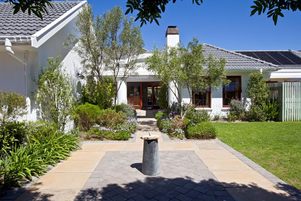 Фото Dongola House