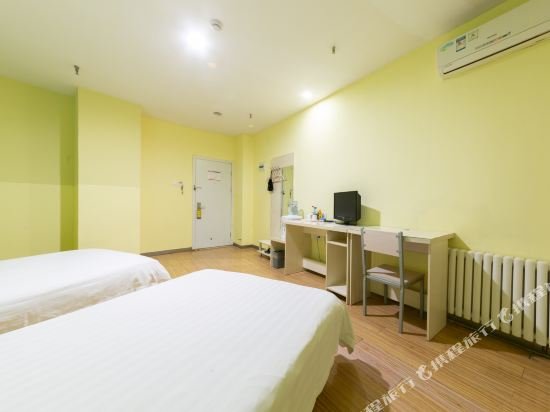 Фото Jinjiang Inn Baoding Railway Station