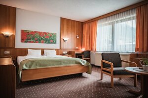 Hotel Garni Romantika (Tyrol, Imst, Piösmes, 202), hotel