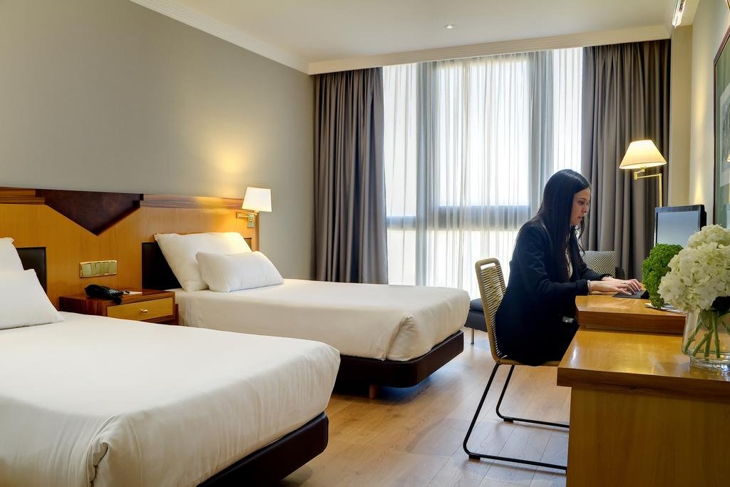 Фото Oca Puerta del Camino Hotel