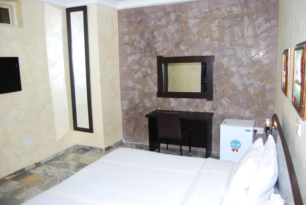 Фото 3J's Hotel Ltd