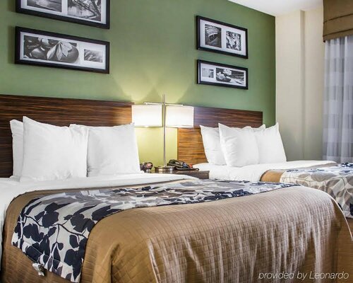 Гостиница Days Inn by Wyndham Brooklyn Borough Park в Нью-Йорке