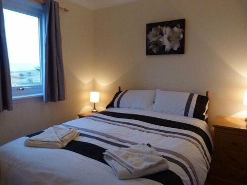 Гостиница Gairloch View Holiday Cottages - 'kenmore' & 'anmara'