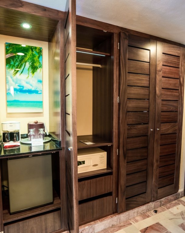 Фото Family 3 Bedroom Ocean Villa by Wyndham Grand Cancun