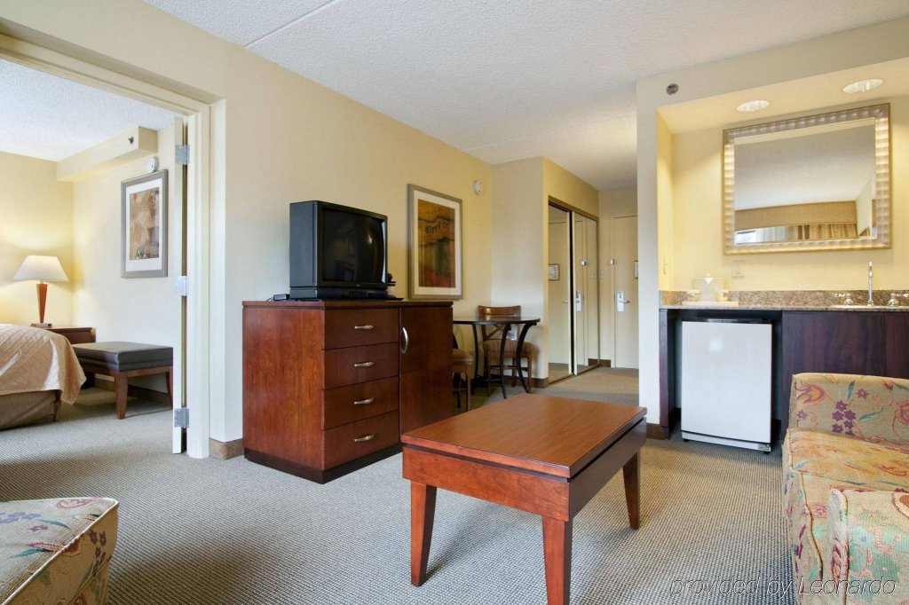 Фото DoubleTree by Hilton Princeton