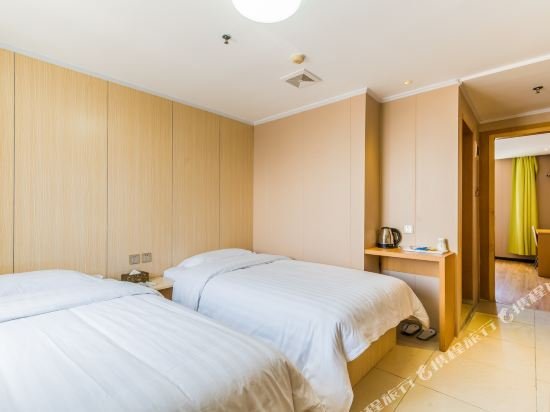 Фото 7 Days Inn Yunfu Luoding Central Branch