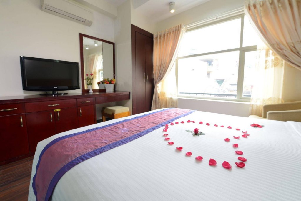 Фото B & B Hanoi Hotel & Travel