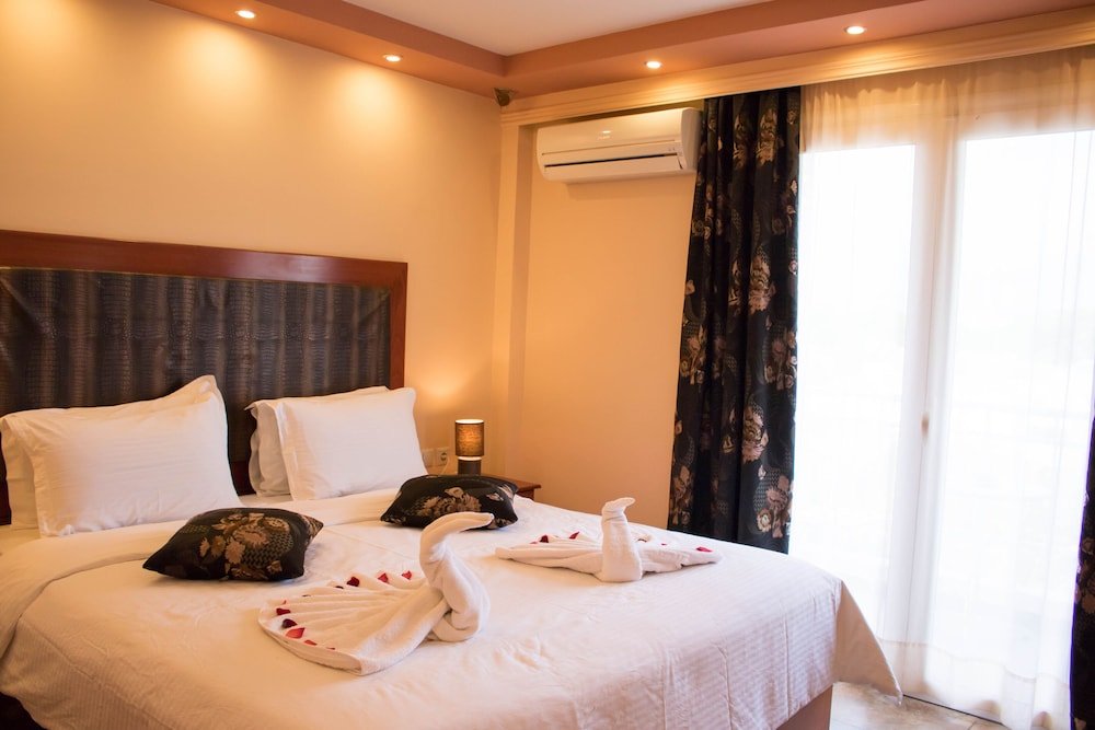 Фото Americana Hotel