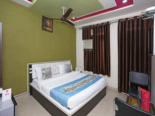 Фото Oyo 7773 Hotel Simran Palace