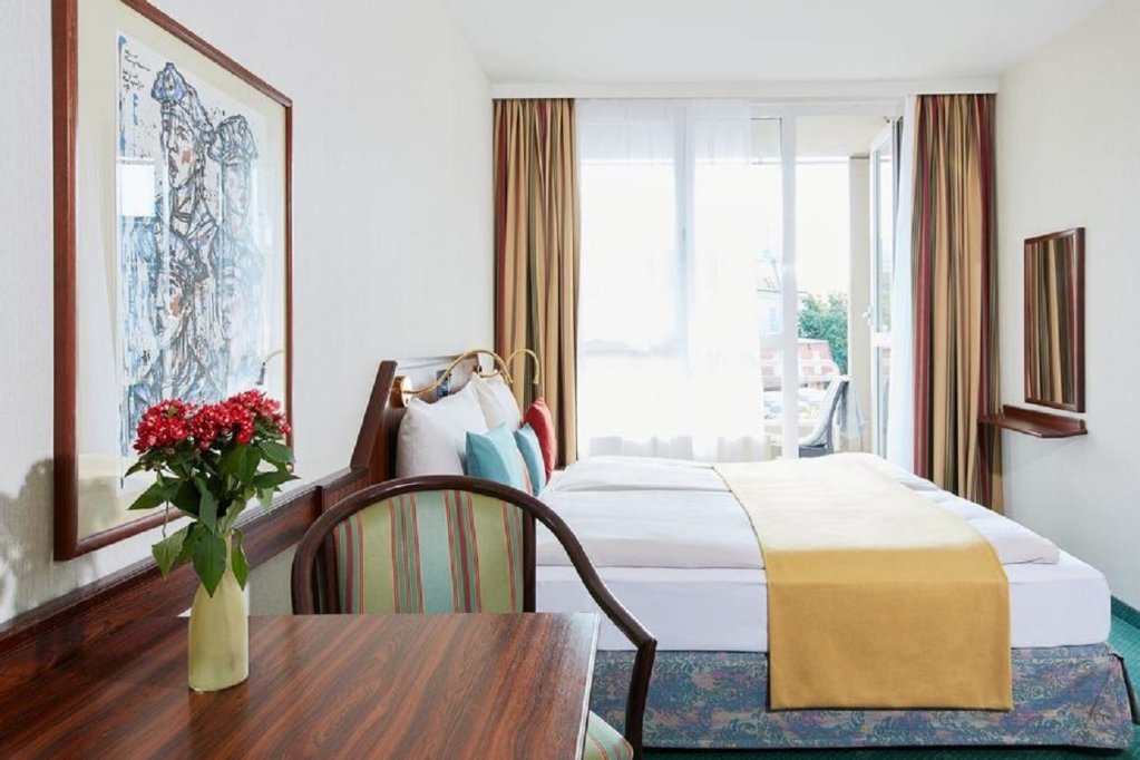 Фото отеля 2