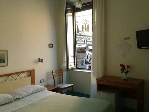 Внешний вид отеля Albergo Sant'Andrea в Амальфи, фото 2