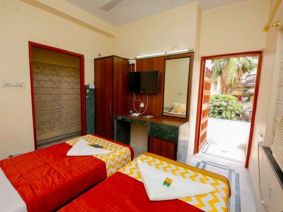 Фото FabHotel Mishra Residency Salt Lake City