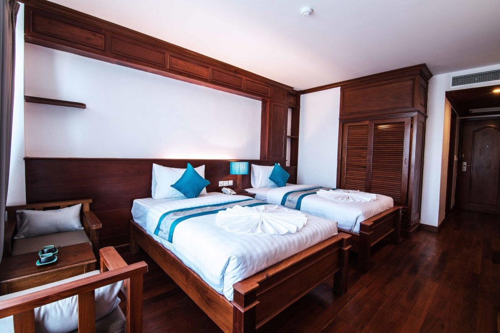 Фото The Palm Bay Resort